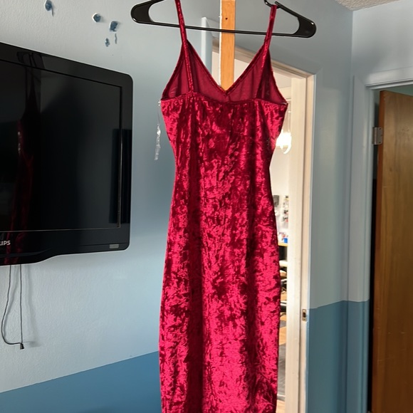 New - Picture 2 of 4